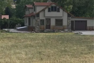 Image de Cabin with modern amenities