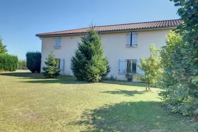 Image de Domaine de grande capacité en Beaujolais