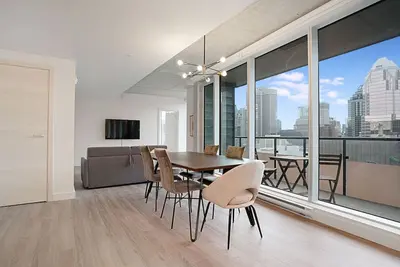Image de New Luxury Unit in Heart of Mtl 802 | Metro access