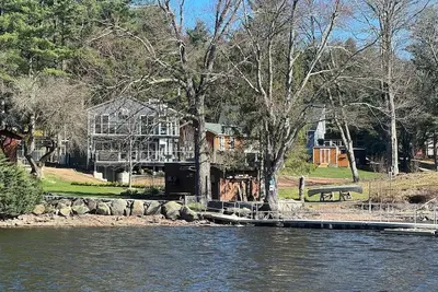 Luxury Lakefront Retreat