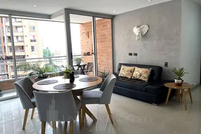 Image de Elegance in El Poblado! 5 minutes from Provenza. Explore restaurants nearby.