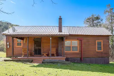 Image de Serene Guion Cabin < 1 Mi to the White River!