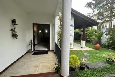 Image de Garden Villa-Luxury home in Homagama Sri Lanka 5 mins Hw and 20 mints to Colombo