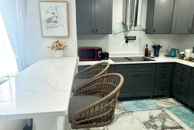 Image de Cozy and charming one-bedroom unit, conveniently located!