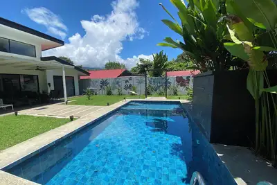 Image de Oasis in Uvita with salt water pool Wi-Fi A/C, minutes from town and the beach!