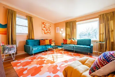 10mins to Iub: 4bd - Karaoke - Pickleball