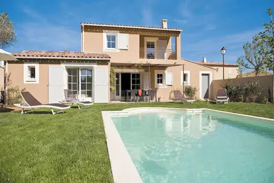 Image de Villa 10p au coeur du Luberon | Piscine privée