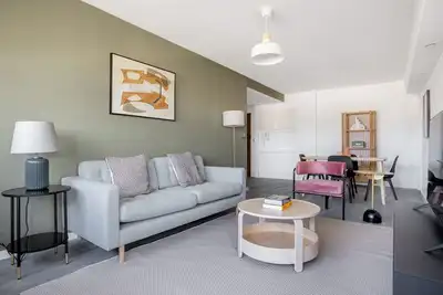 Image de Blueground | Paço de Arcos, sea view