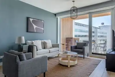 Image de Blueground | New in Praça de Espanha, balcony