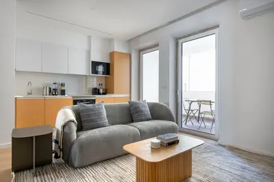 Image de Blueground | Campo de Ourique, furnished