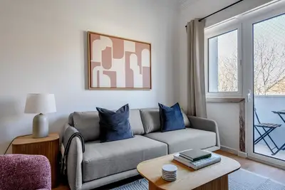 Image de Blueground | Campo Pequeno, furnished + kitchen