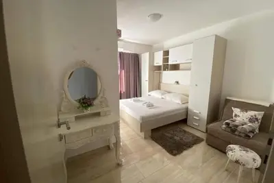 Image de Appartement de deux chambres avec la terrasse et la vue sur le mer Tucepi, Makarska (A-22656-a)