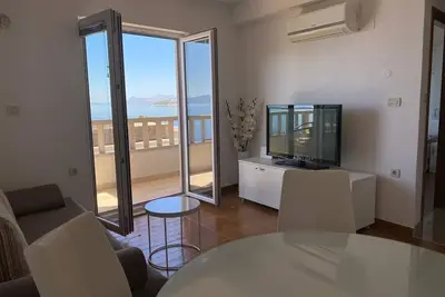 Image de Appartement de deux chambres prés de la plage Drasnice, Makarska (A-22864-b)