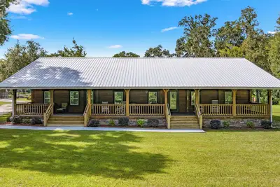 Image de Tranquil Suite w/ Porch < 2 Mi to Cedar Lakes!