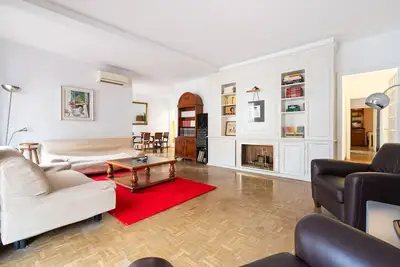 Image de Superbe appartement de 4 chambres à coucher avec vue sur la Sagrada Familia et terrasse - Idéal pour