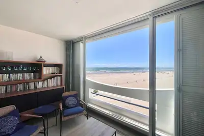 Image de Appartement confortable avec piscine en bord de mer