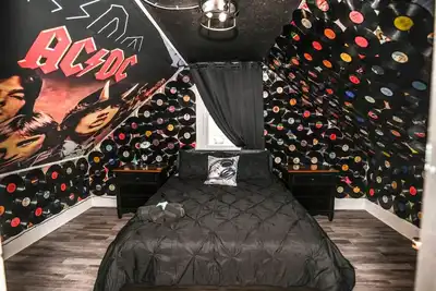 Image de Rock 'n' Roll Duplex | Themed | Sleeps 10