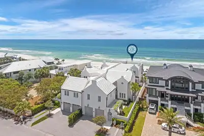 Image de Devonshire West|Private Beach Access|Gulf Front Luxury Villa with Private Pool