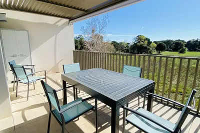 Image de Apt  Climatisé Terrasse, Wifi, Parking privé et Piscine Collective - V0816