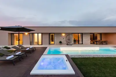Image de Modern Villa Daleo with heated pool and jacuzzi