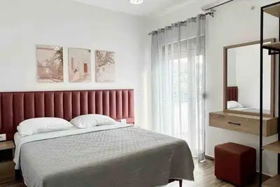 Image de A comfortable home-away-from-home experience, close to everything.