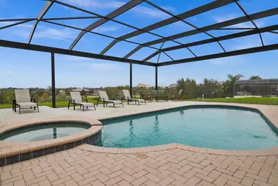 Image de Sunset view 6/4 extended deck free pool heat