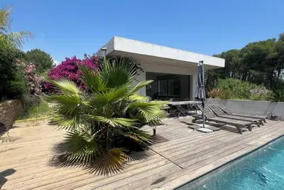 Image de Villa d'architecte aux prestations soignées - 4  chambres de 20 m²