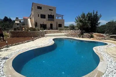 Image de Villa Aphrodite, large swimming pool, sea & Mountain View’s