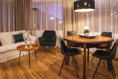 Image de Apartment mit 2 Schlafzimmern und Loggia - Das Landhaus Apartments Prägant
