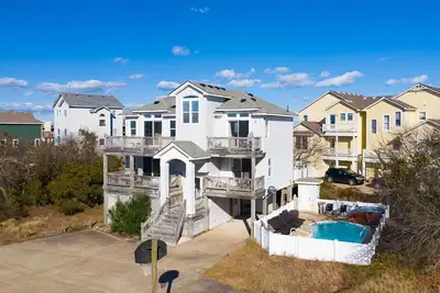 Image de Pet-friendly oceanside home in Corolla w/ pool and hot tub!