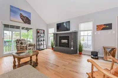 Image de Elora Grandeur: The Pinnacle Retreat`