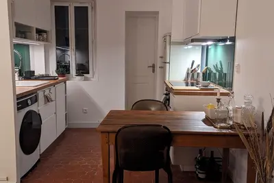 Image de Appartement traditionnel, refait, 4 couchages max, 3 nuits minimum, 1er étage