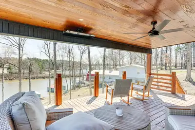 Image de Modern Lake House Retreat w/ Deck on Pickwick Lake