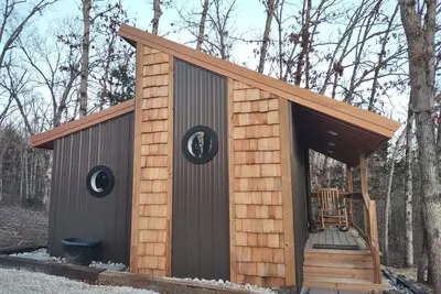 Image de Owl house was built for unplugging, relaxing & connecting with friends/family