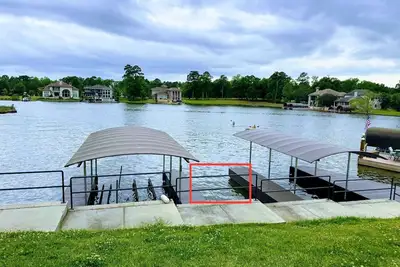 Image de Multiday Discounts, Lakefront, Dock, Laundry, Ev Charging, Parking