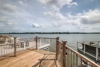 Image de Multiday Discounts, Lakefront, Dock, Bbq Grill, Laundry, Parking