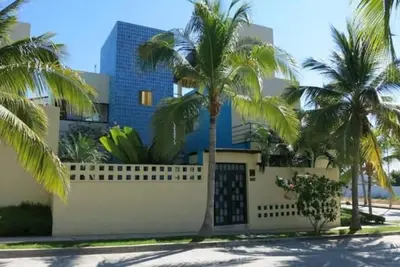 Image de Casa Donna is a show place in a superb location.