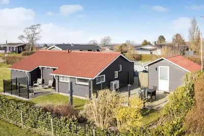 Image de Belle maison de 3 chambres à Bogense