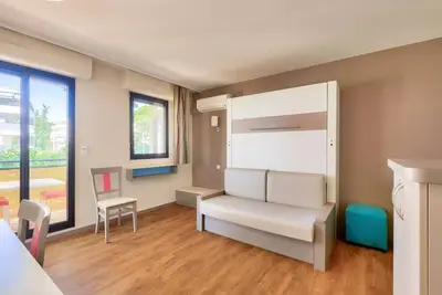 Image de Studio 4 personnes - Budget