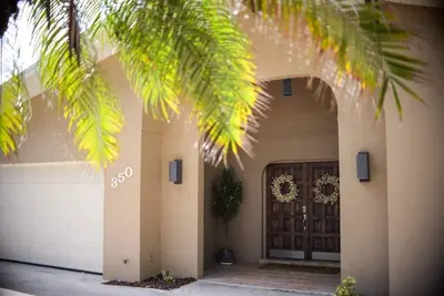 Image de Bahama Villa - Minutes to Venice Beaches