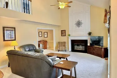 Image de Perfect for Extended Stays! Fenced Yard, Pet friendly!