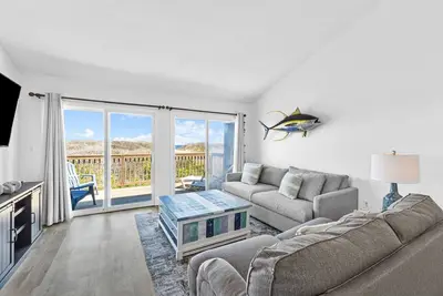 Image de 5381- Sol-T-Escape, Oceanfront Condo, Ocean Views, Direct Beach Access