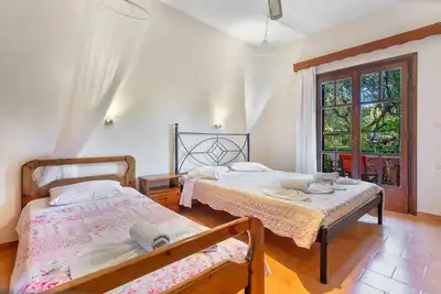 Image de Studio 'Castellos Bellos 4' avec jardin partagé, Wi-Fi et climatisation