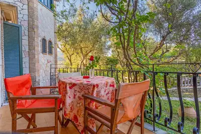 Image de Studio 'Castellos Bellos 5' avec jardin partagé, Wi-Fi et climatisation