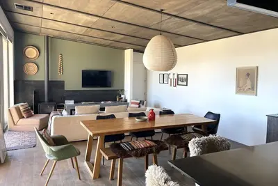 Image de Stackbrae Lodge: A modern lake and alpine retreat of style and comfort. \n