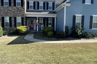 Image de Large 2024 Masters house rental in a beautiful golf course community!