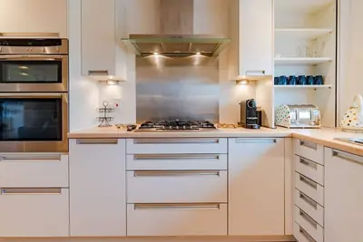 Firecrest, Cotswold Water Park - sleeps 10 guests  in 4 bedrooms