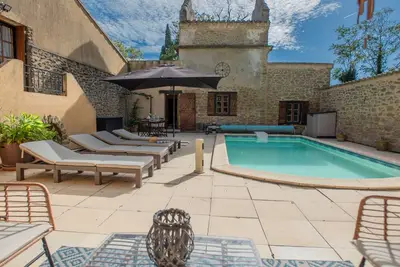 Image de Maison de charactère avec piscine privé