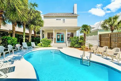 Image de Private Heated Pool - 3 Min Walk to Beach - Beach Chair Service - Crystal Beach