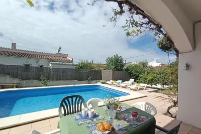Image de Maison avec piscine privée proche de la plage de Riells